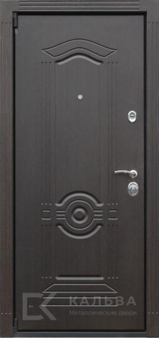 Фото №2 «Стальная дверь чёрная с рельефом круг волна внутри МДФ орех №22»